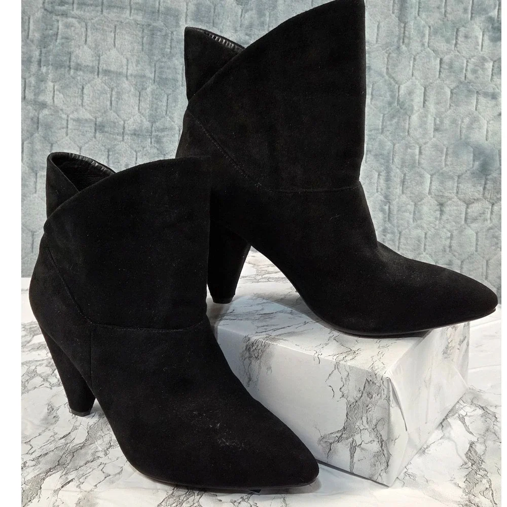 GC Black Faux Suede‎ Pointed Toe Petal Shaft Ankle Boots Womens 8.5 CYRUS